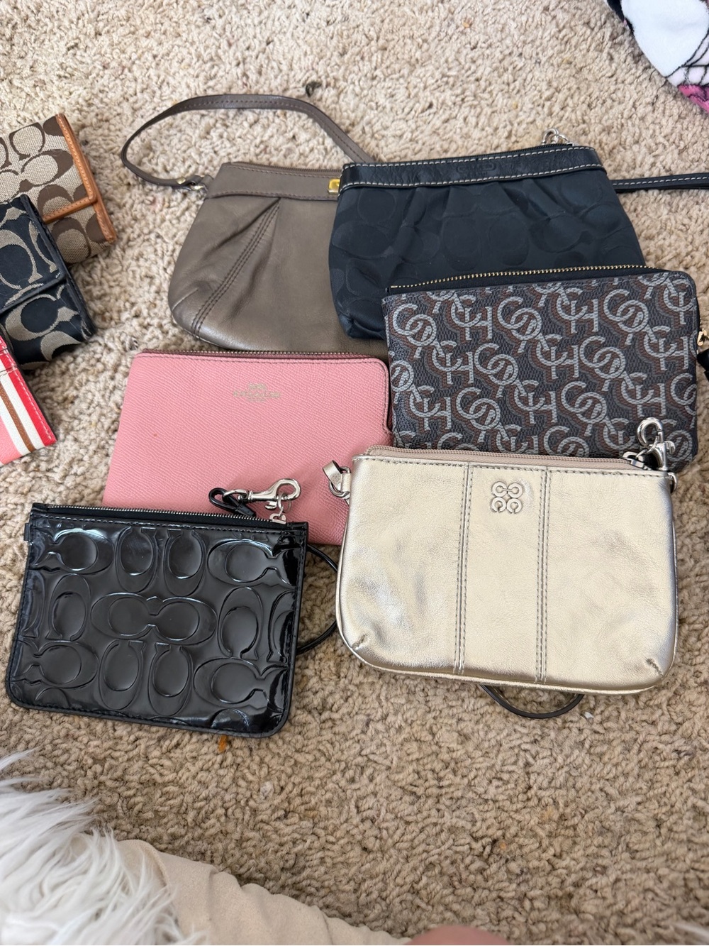 Authentic set Coach 6 2-Black, 1-Pink, 2-1multicolored clutch bundle